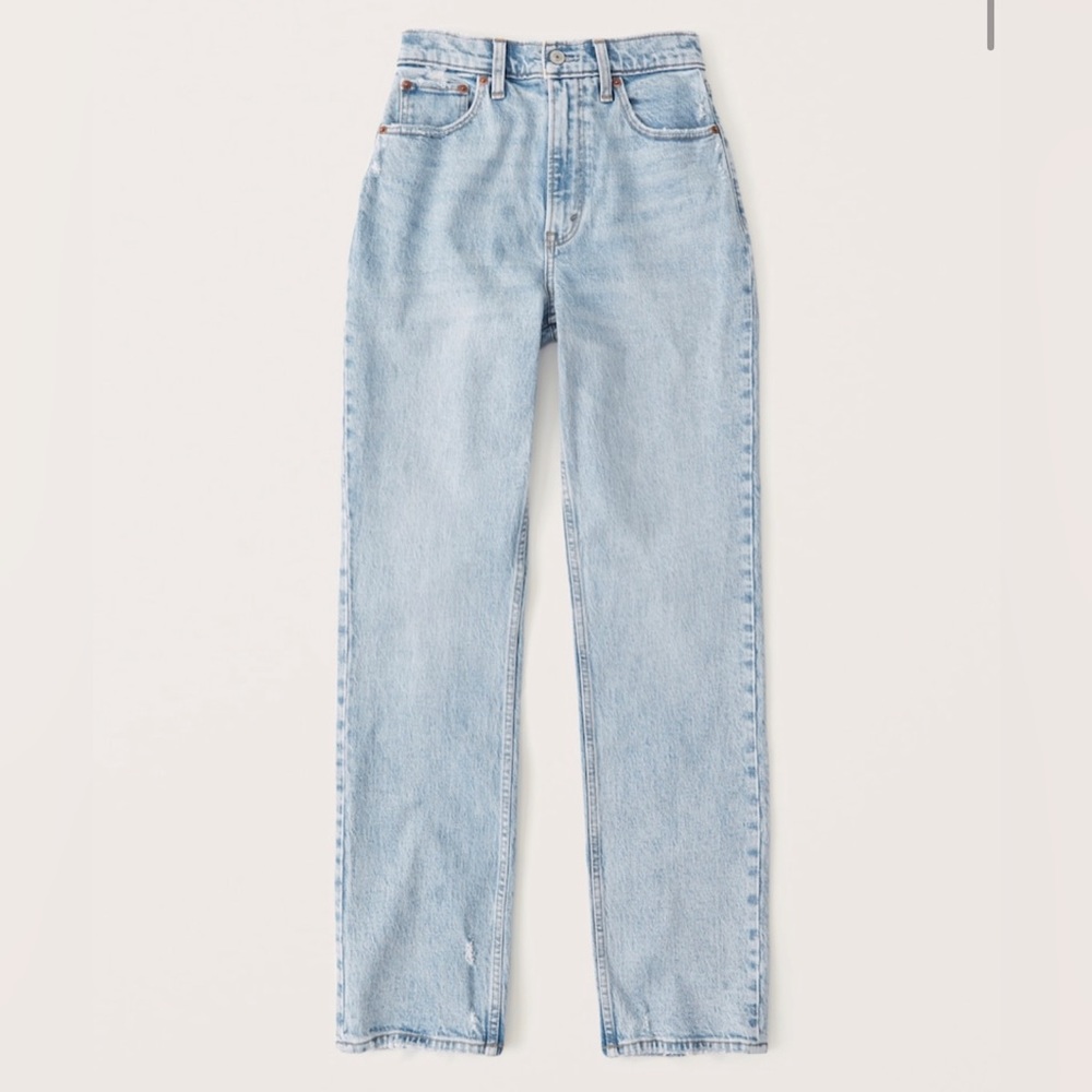 Abercrombie Curve Love Ultra High Rise 90s Straight Jean, size 0 short